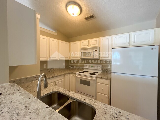 Foto del edificio - 433 Scholastic Dr