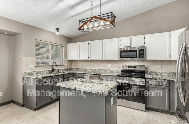 Foto del edificio - 10172 Woodrose Ln