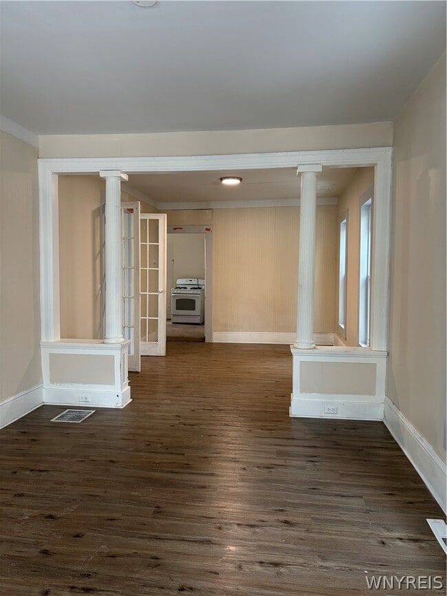 Foto del edificio - 74 Genesee St