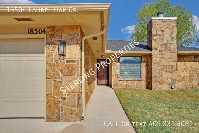 Foto del edificio - 18504 Laurel Oak Dr