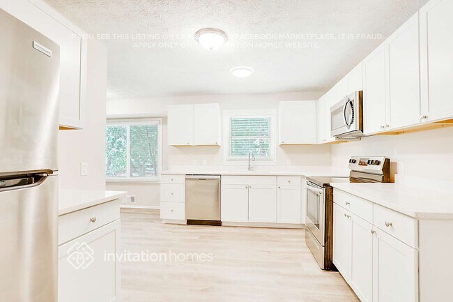 Building Photo - 90 Cook Ln