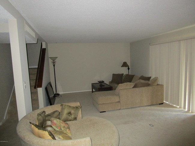Building Photo - 9905 Regency Square Blvd