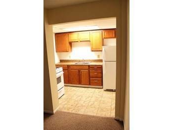 Building Photo - 2BR/1BA Apartment - Cleveland Heights