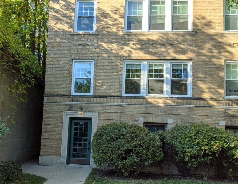 Primary Photo - 833 Hamlin St