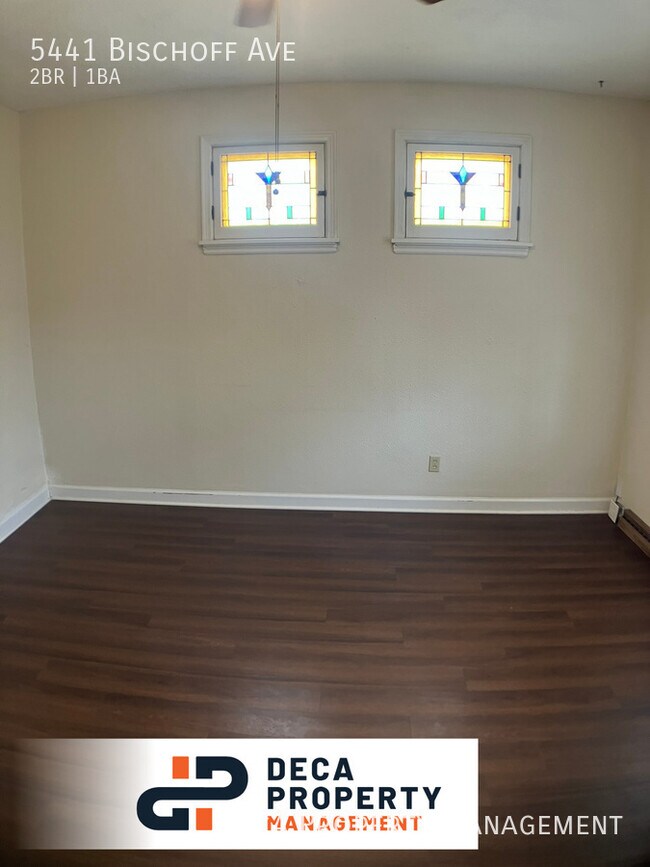 Building Photo - 2 Bedroom House