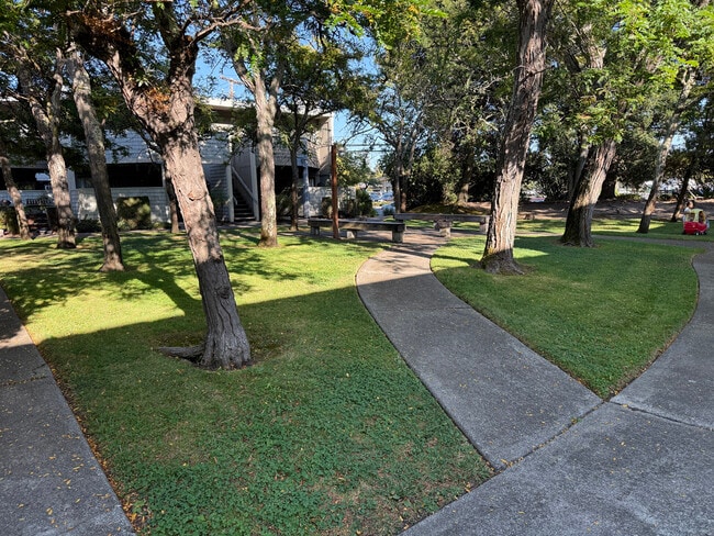 Common Area - Garden Court Apartments
