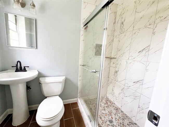 Foto del edificio - 103 Cosmos St