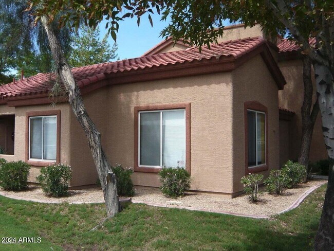 Foto del edificio - 2929 W Yorkshire Dr