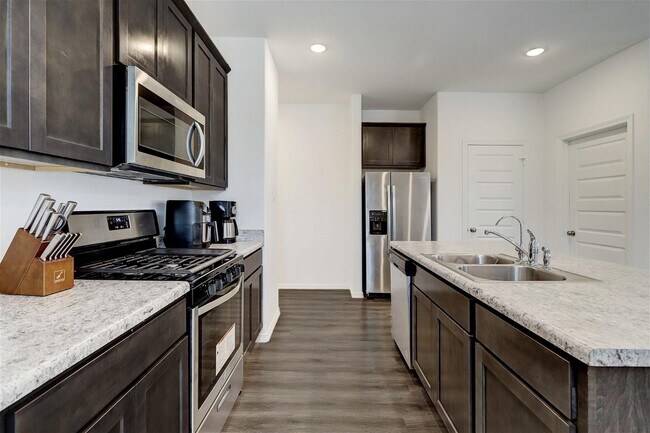 Building Photo - 21306 Nova Wy