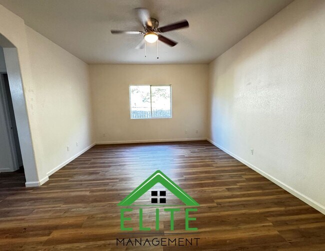 Foto del edificio - Charming 3 Bedroom, 2 Bath Home in Prime S...