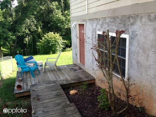 Primary Photo - 426 Deaverview Rd
