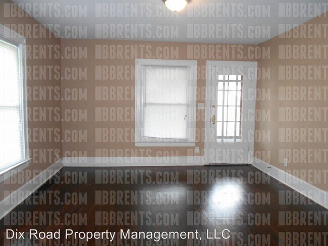 Building Photo - 2 br, 1.5 bath House - 717 North D Street,