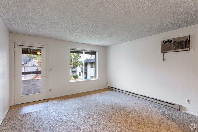 1BR, 1BA - 588SF - Rockcliffe Apartments