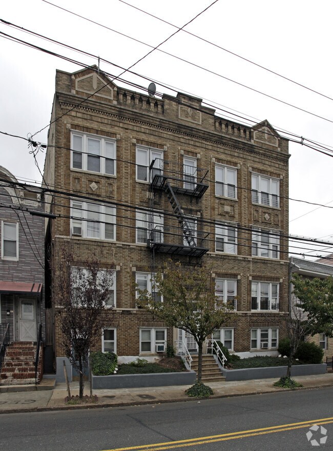 exterior - Angel View Apartments