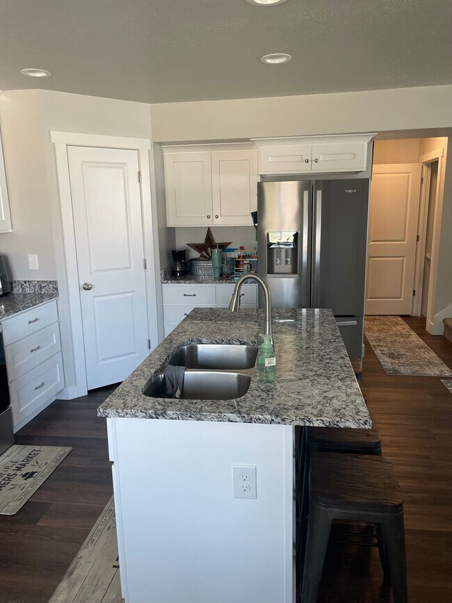 Foto del edificio - Newer Santaquin Townhome