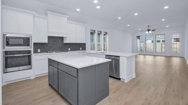 Foto del edificio - 42584 Rustico Rd