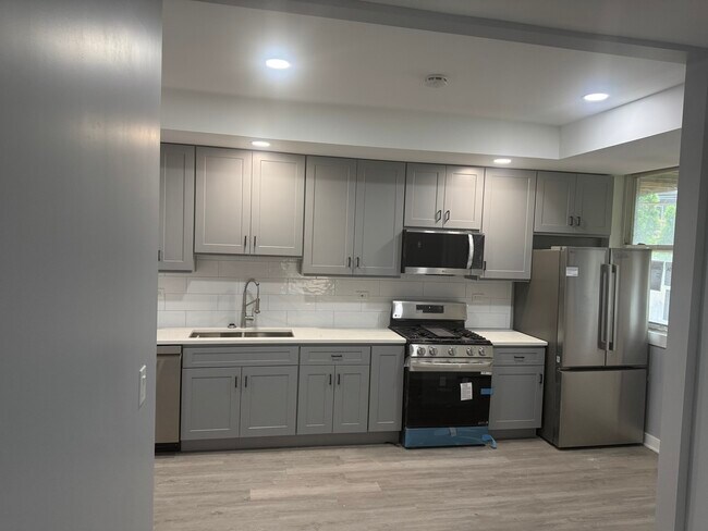 Foto del edificio - 1217 E 53rd St