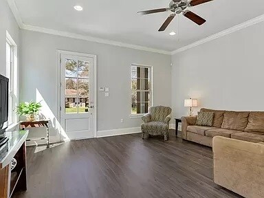 Building Photo - 2353 Orpine Ave