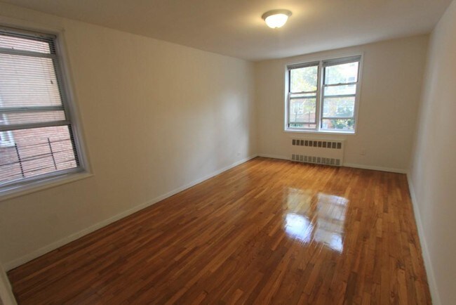 Building Photo - 10101 67th Dr