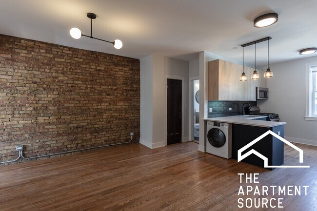 Foto del edificio - 4013 N Lowell Ave