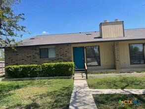 Building Photo - 512 Kellys Way