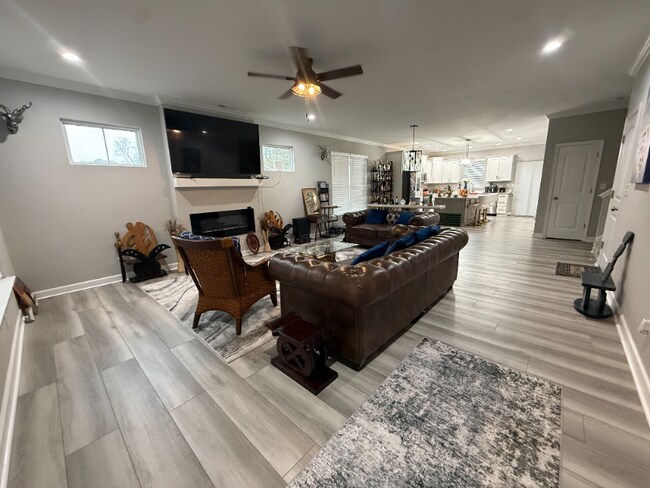 Foto del edificio - 1614 Hawthorne Dr