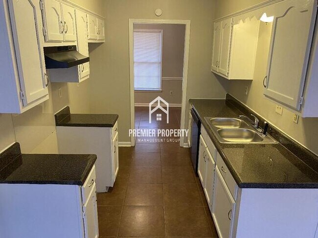 Building Photo - 4259 Creek Manor - Available Now!