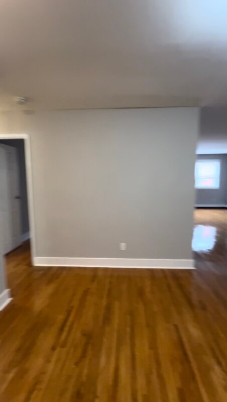 Building Photo - 385 Park Ave