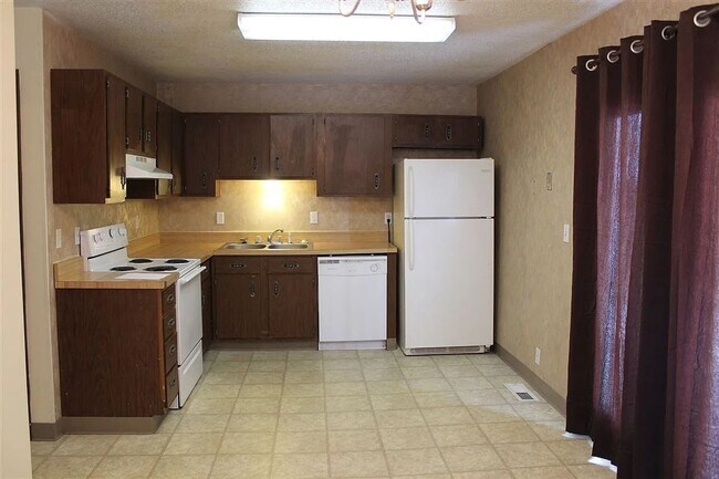 Foto del edificio - Coming soon, will update photos. 2 bedroom...