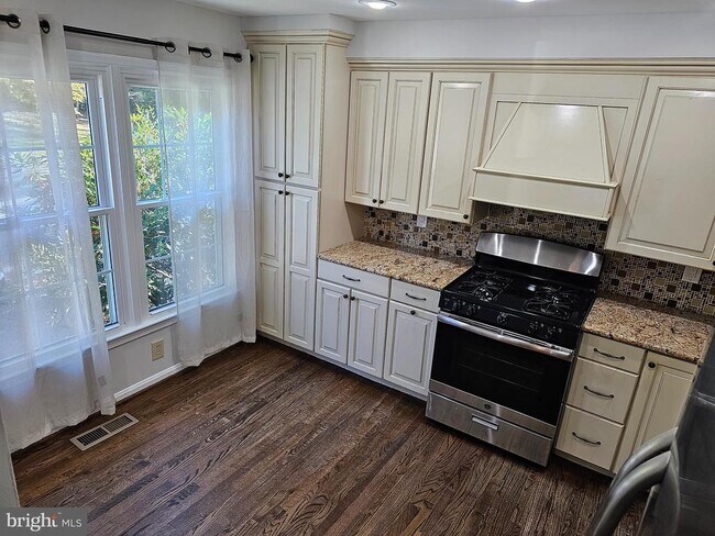 Foto del edificio - 10520 Pine Haven Terrace
