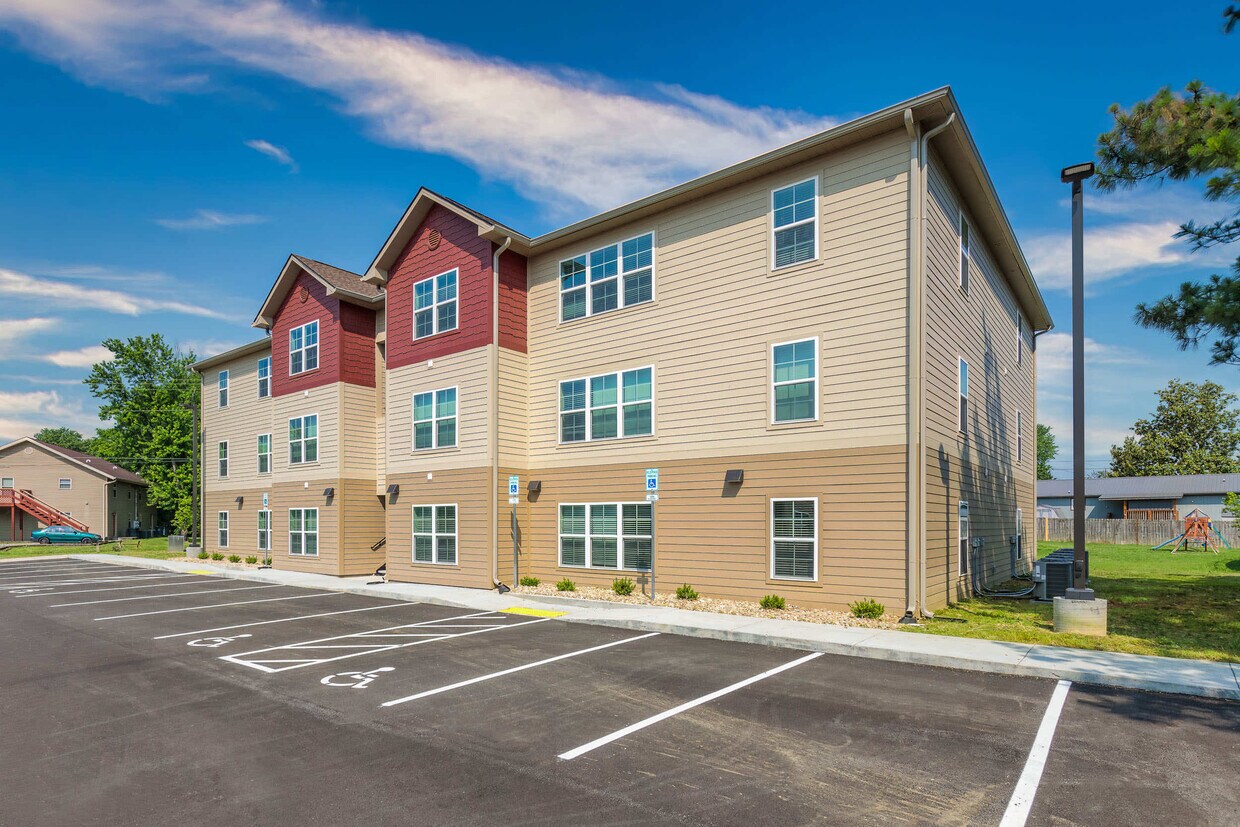 Eastgate Condominiums Apartments in Pigeon TN