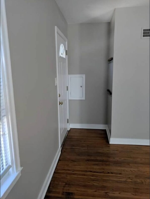 Front Entry - 573 Locust St