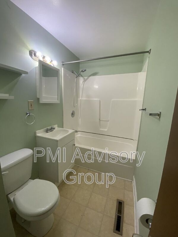 Foto del edificio - 641 SE 35th St