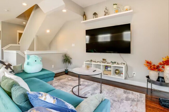 Foto del edificio - 3108 Baer St