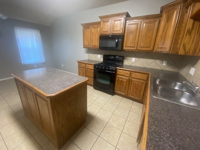 Foto del edificio - 14445 Timberdale Dr