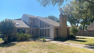 Building Photo - 3615 Windbriar Ct