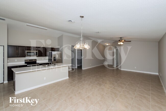 Foto del edificio - 785 Coconut St SE