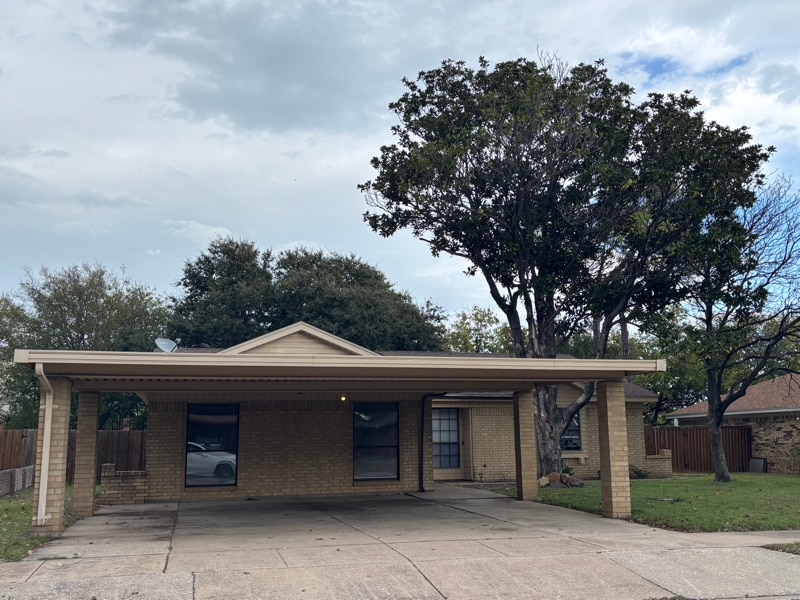 Photo - 1212 N Creek Dr (Saginaw, TX)