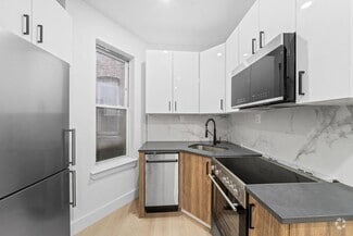 Building Photo - 514 E 188th St