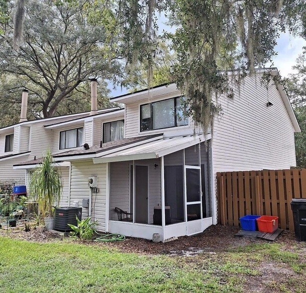 Foto del edificio - 6111 SW 8th Pl