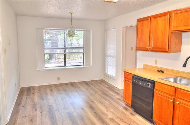 Foto del edificio - 8901 Greentree Dr