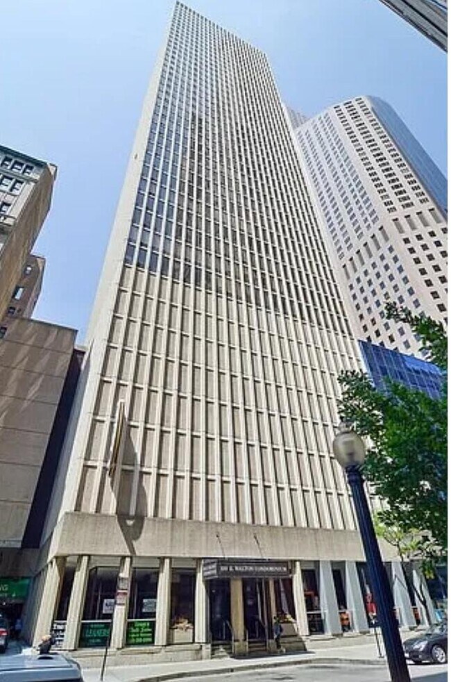 Foto del edificio - 100 E Walton St