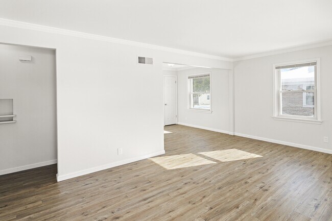 Building Photo - 9632 Cutler Dr