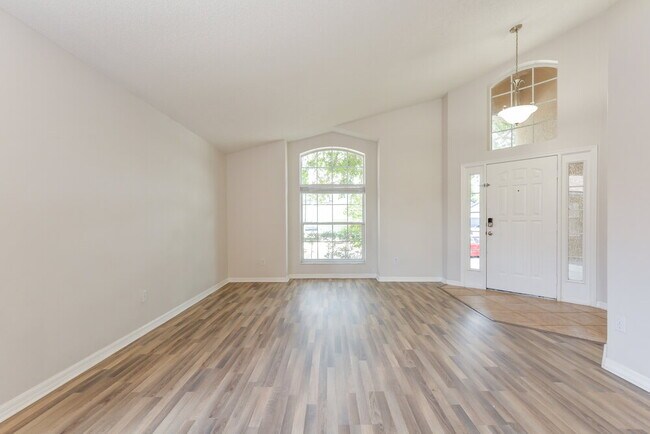 Building Photo - 539 Freeman St