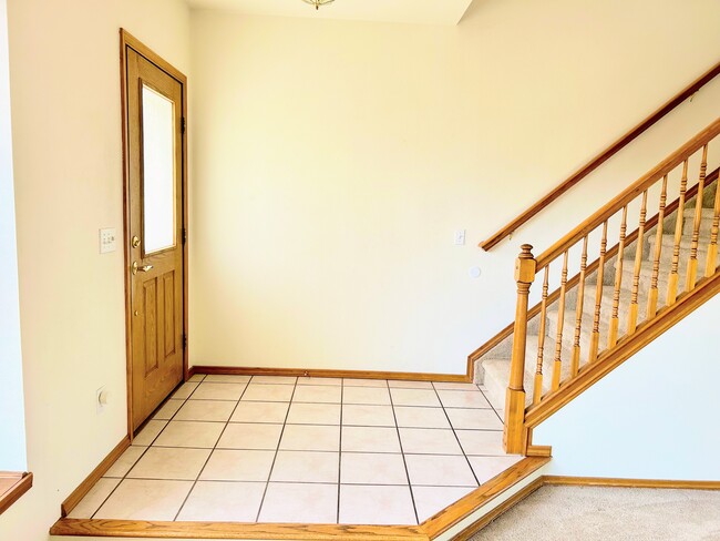 Building Photo - 8447 Windy Hill Dr