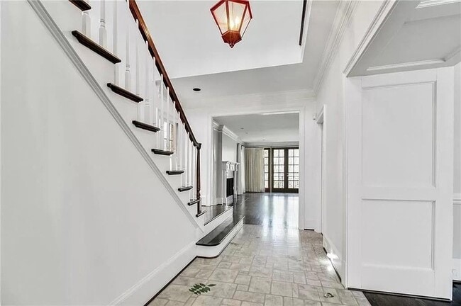 Building Photo - 460 Ivy Park Ln NE