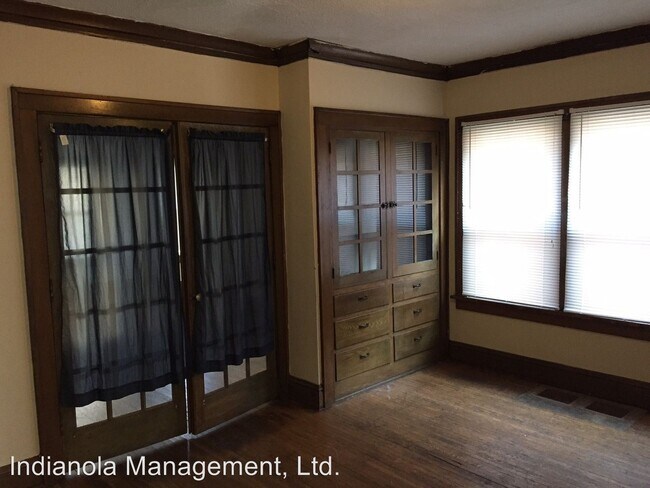Foto del edificio - 469-471 E Hudson St