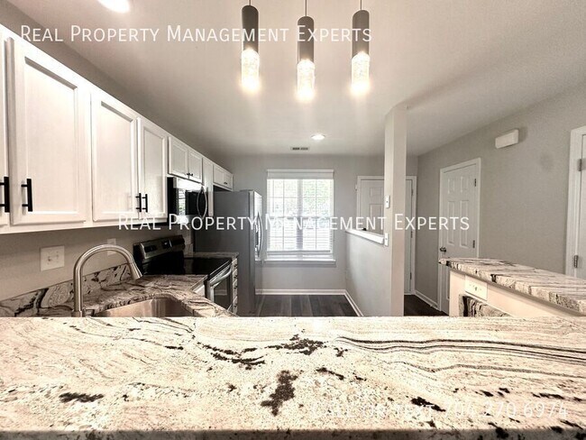 Foto del edificio - 8246 Rudolph Rd
