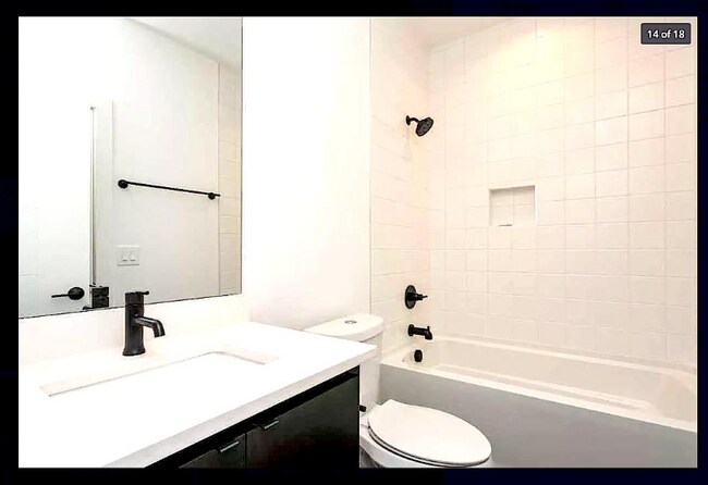 Foto del edificio - 2223 24th Ave N