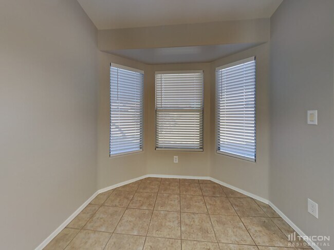 Foto del edificio - 14131 W Corrine Dr